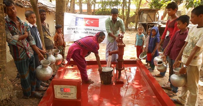 Arakanlı Müslümanlar için harçlıklarıyla su kuyuları açtırdılar