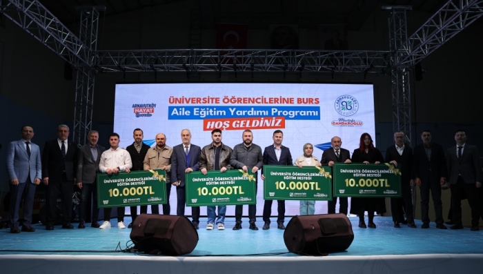 Arnavutköy Belediyesi’nden Aile Eğitim Yardımı 3 Bin Üniversite Öğrencisine Yıllık 10 Bin Tl Burs Verildi