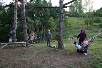 Artvin’Deki Zekeriya Amca’Ya Eyüpsultan’Dan Park Sürprizi
