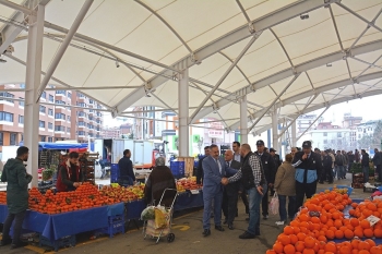 Ataşehir’De Esatpaşa Kapalı Pazarı Hizmete Girdi
