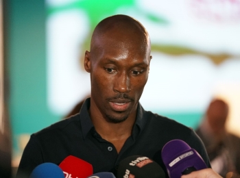 Atiba Hutchinson: "Takım Arkadaşlarımı Özledim"
