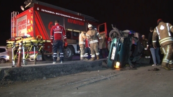 Avcılar’Da Taş Bariyerlere Çarpan Otomobil Takla Attı: 1 Yaralı
