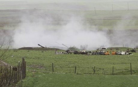 Azerbaycan, Ermenistan ordu komuta merkezini vurdu