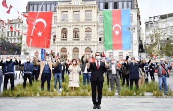 Azerbaycan’In Karabağ Zaferi Beyoğlu’Nda Büyük Coşkuyla Kutlandı
