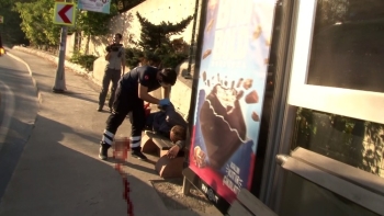 Bacağından Vuruldu, Sürünerek Otobüs Durağına Geldi
