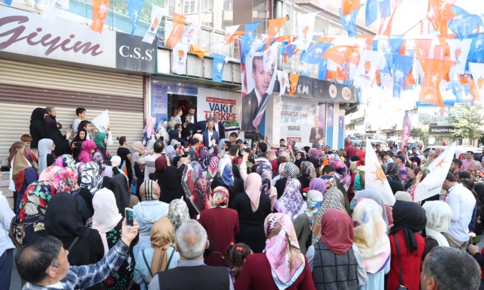 Bakan Kaya, Sultangazi'de Seçim İrtibat Büroları Açtı