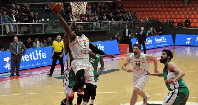 Banvit evinde yendi!