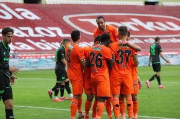 Başakşehir, Avrupa’Daki 33. Maçını Manchester United İle Oynayacak
