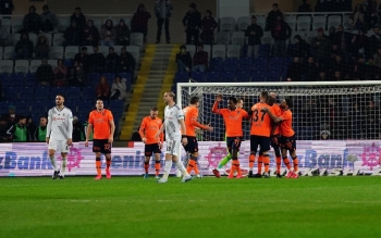 Başakşehir Evinde Beşiktaş’A Yine Kaybetmedi
