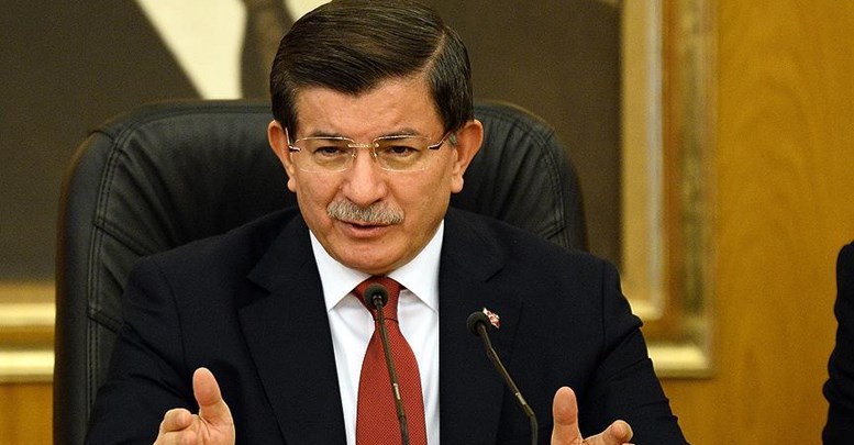 Başbakan Davutoğlu'ndan şehit babasına canlı yayında taziye