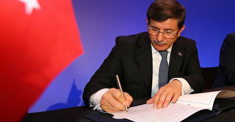 Başbakan Davutoğlu Ürdün ziyaretinde 10 anlaşma imzalayacak