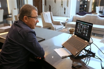 Başkan Deniz Köken Kuaförlerle Online Toplantı Yaptı
