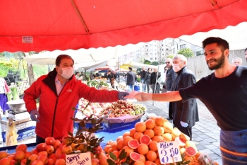 Başkan Kılıç’Tan Semt Pazarında “Sosyal Mesafe” Uyarısı
