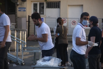 Bazı Öğrenciler Sınava Dakikalar Kala Yetişti
