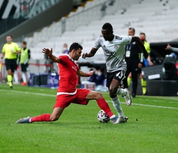 Bernard Mensah, Milli Takıma Gitmeme Kararı Aldı
