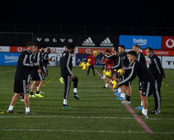 Beşiktaş, Fenerbahçe Maçı Hazırlıklarını Tamamladı
