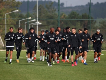 Beşiktaş’In Kamp Kadrosunda 5 Eksik
