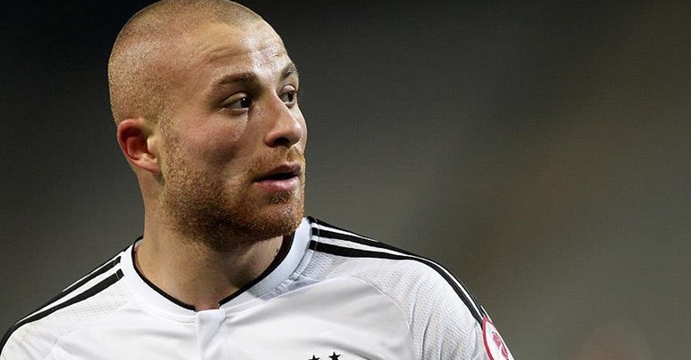 Beşiktaş'ta Gökhan Töre antrenmanda sakatlandı