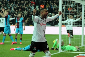 Beşiktaş’Ta Yabancı Futbolcular Hem Rahat Hem Sıkıntılı!
