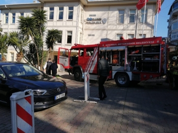 Beylerbeyi Polis Evi’Nde Yangın Paniği
