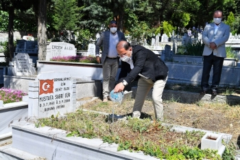 Beylikdüzü’Ndeki Tüm Kabristanlarda Kuran-I Kerim Okutuldu
