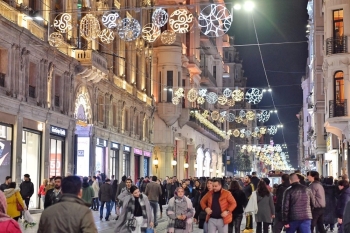 Beyoğlu Belediyesi’Nden Yılbaşı Seferberliği
