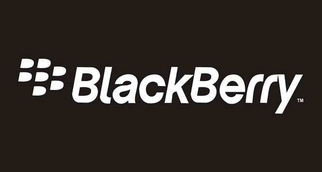 BlackBerry'e Facebook darbesi