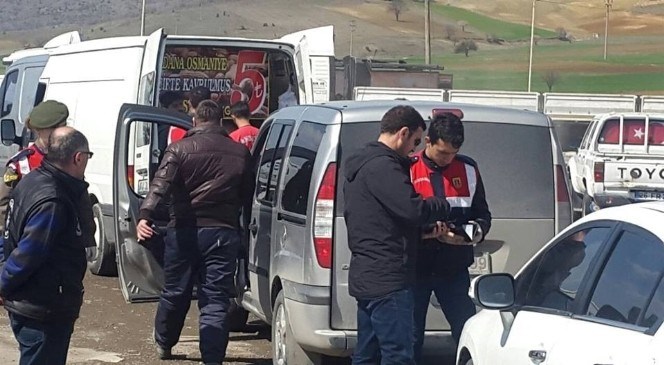 Bozüyük'te  Jandarma  Ekipleri  Trafik  Denetimleri  Sıklaştırıldı