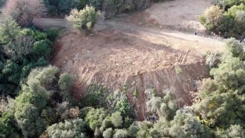 Büyükada’Da İtlaf Edilen Atların Gömüldüğü Dev Çukurlar Havadan Görüntülendi
