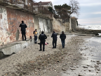 Büyükçekmece’De Sahile Vurmuş Kadın Cesedi Bulundu
