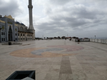 Çamlıca Camii Korona Virüs Tedbirleri Sebebiyle Bu Cuma Namazında Da Boş Kaldı
