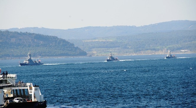 Çanakkale  Boğazı'nda  Resmi  Geçit  Provası  Yapıldı