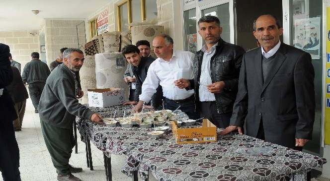 Çelikhan  İlçesinde  Bin  200  Kişiye  Sütlaç  Dağıtıldı