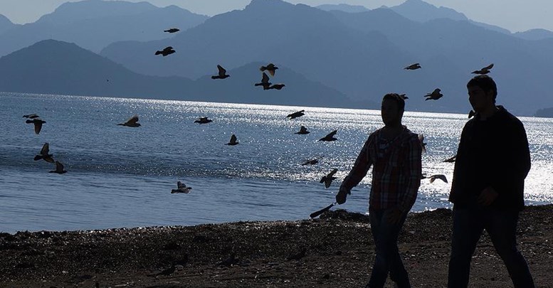 Cilt hastalığına yakalanmamak için 'bahar güneşi'ne dikkat