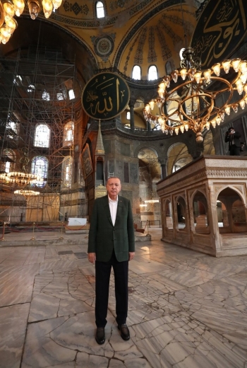 Cumhurbaşkanı Erdoğan’Dan Talimat, Ayasofya 24 Saat Açık Kalacak
