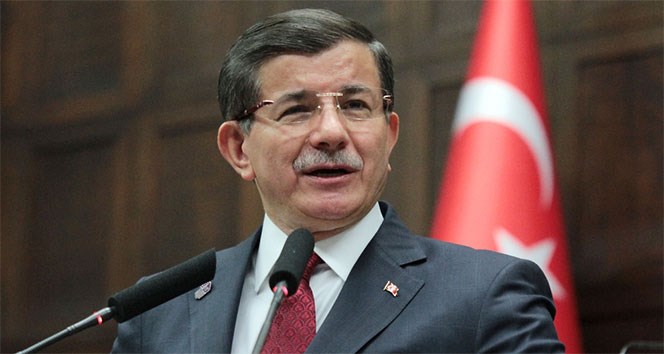 Davutoğlu, Kılıçdaroğlu'nu Twitter'daki takip listesinden çıkardı