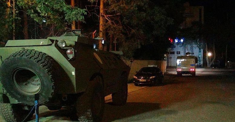 Diyarbakır'da jandarma karakoluna bombalı saldırı