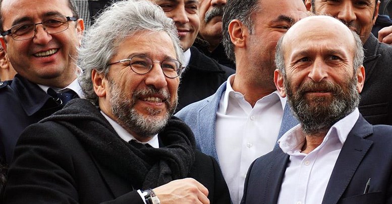 Dündar ve Gül 'casusluk' davasında hakim karşısında