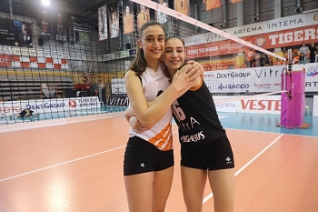 Elif Şahin, Eczacıbaşı Vitra’Da
