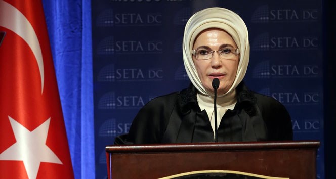 Emine Erdoğan: 'Öğretmenlik bir memuriyet değil, bir gönül işçiliğidir'