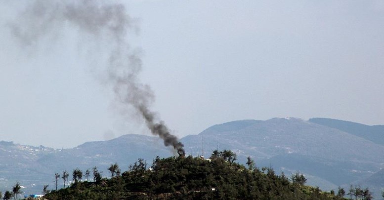 Esed güçleri Türkmen köylerini top atışına tutuyor