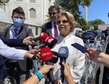 Eski Başbakan Tansu Çiller, Ayasofya Camii’Ne Geldi
