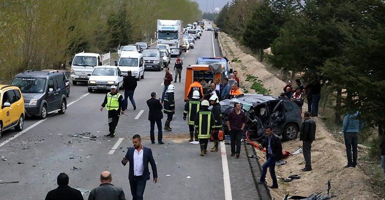 Eski Isparta Belediye Başkanı trafik kazasında yaşamını yitirdi