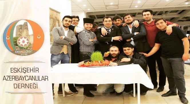 Eskişehir  Azerbaycanlılar  Derneği'nden  Yemekli  ve  Müzikli  Nevruz  Şöleni