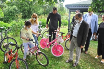 Eyüpsultan’Da İhtiyaç Sahibi Çocuklar, Mutluluğa Pedal Çevirdi
