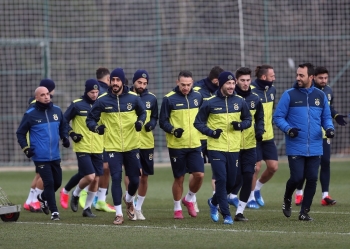 Fenerbahçe, Başakşehir Maçı Hazırlıklarını Sürdürdü
