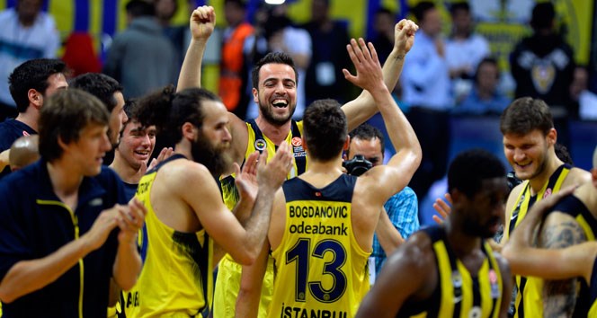 Fenerbahçe son şampiyonu devirdi!