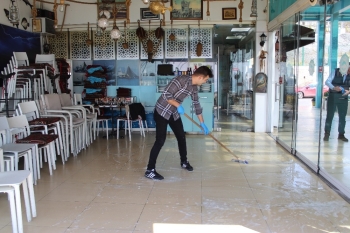 Florya Balık Çarşısı’Ndaki Restoranlar Paket Servisi Sistemine Geçti
