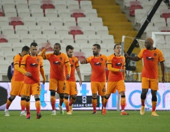 Galatasaray Deplasmanda Bir Başka
