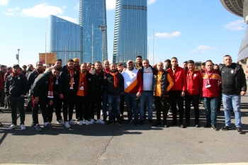 Galatasaraylı Taraftarlar Kadıköy’E Hareket Etti
